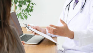 ひざの治療の診察案内